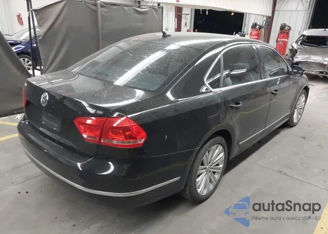 2013 Volkswagen Passat 2.0L Tdi Se z USA, uszkodzony, nr VIN 1VWBN7A36DC037731